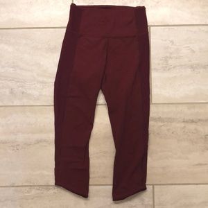Lululemon size 6 Capri leggings